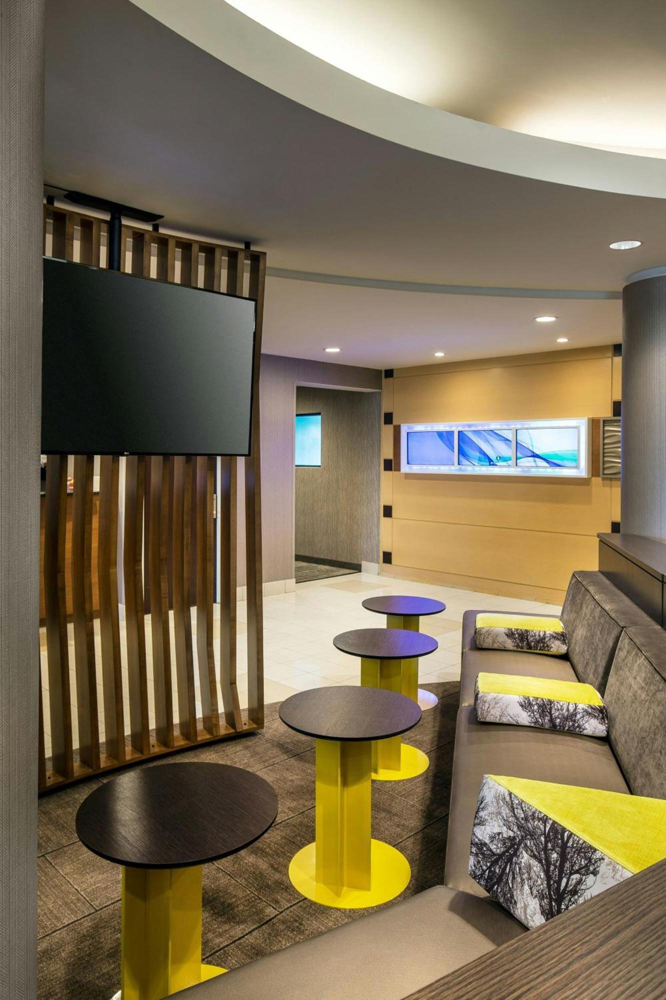 Springhill Suites Bakersfield Bagian luar foto
