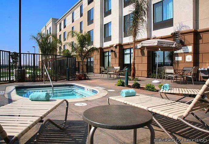 Springhill Suites Bakersfield Bagian luar foto